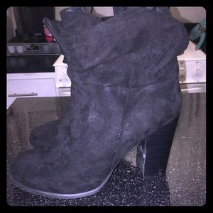 Women’s black faux suede slouch booties